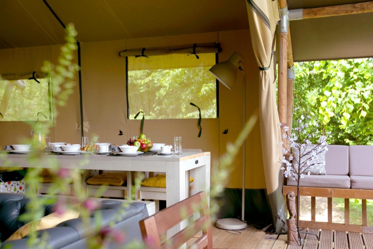Luxury tent Riverwood Farm Glamping Safari Tent
