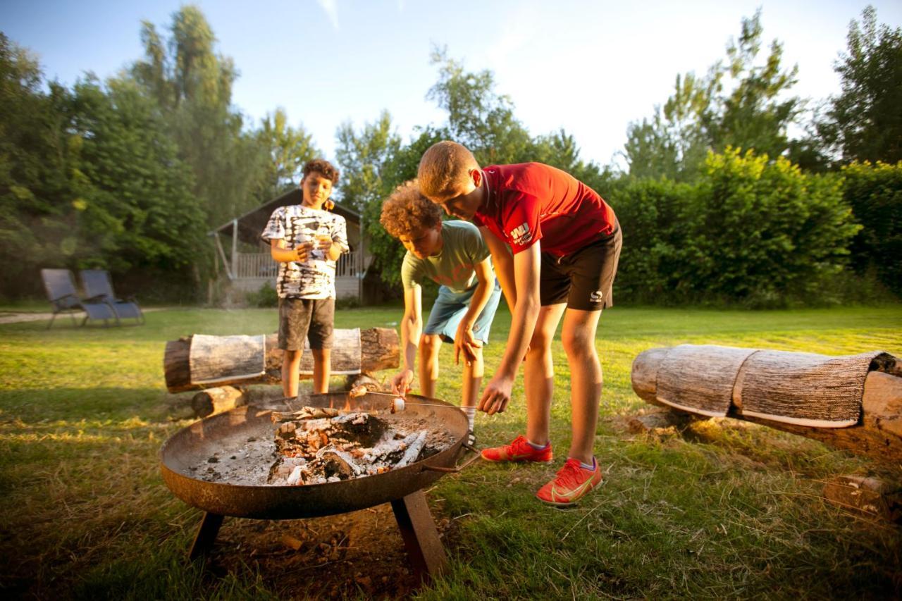Luxury tent Riverwood Farm Glamping Safari Tent Talaton