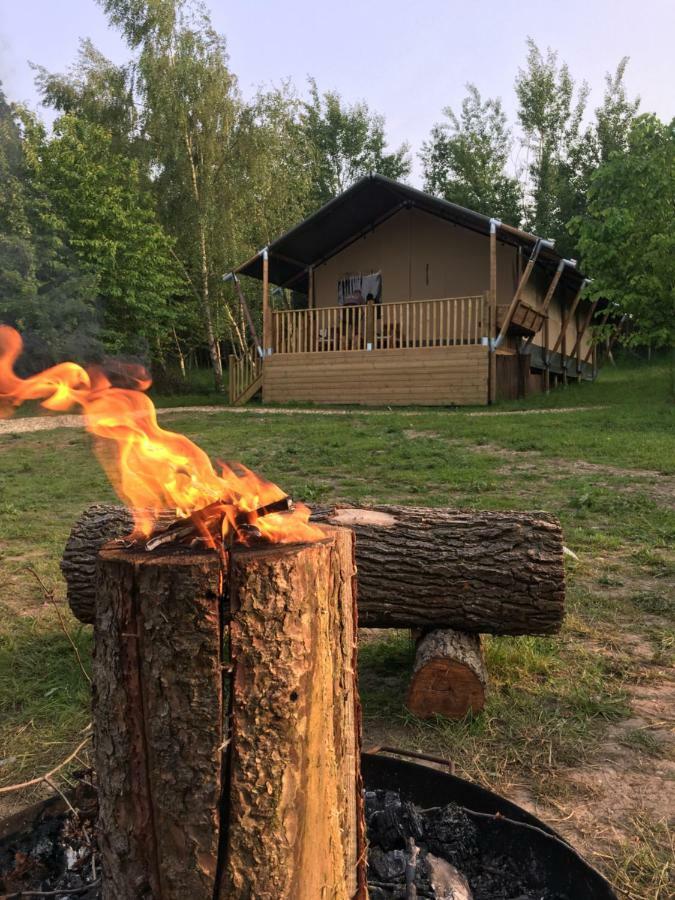 Riverwood Farm Glamping Safari Tent