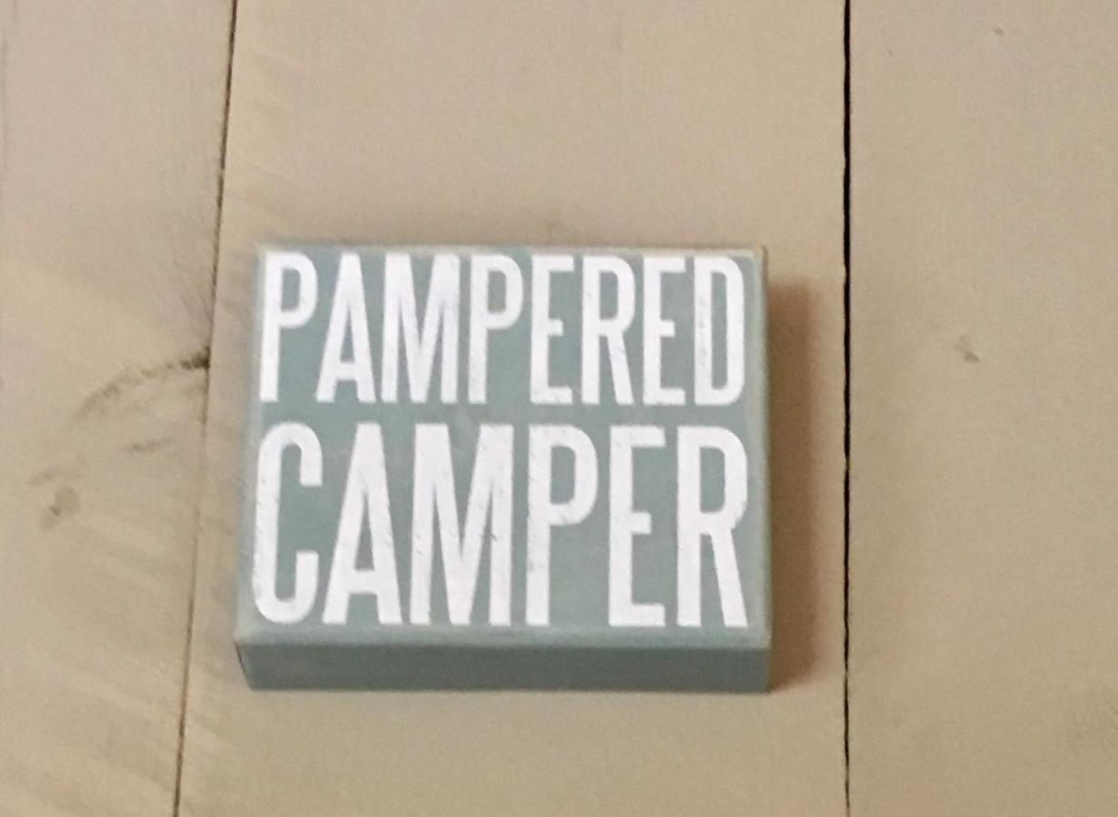 Riverwood Farm Glamping Safari Tent * Talaton