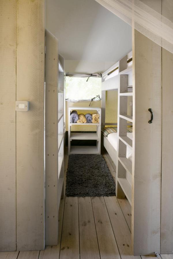 Luxury tent Riverwood Farm Glamping Safari Tent *